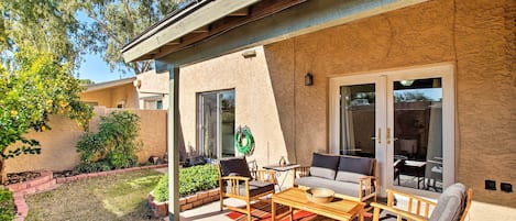 Phoenix Vacation Rental | 2BR | 2BA | 1,038 Sq Ft | Step-Free Access