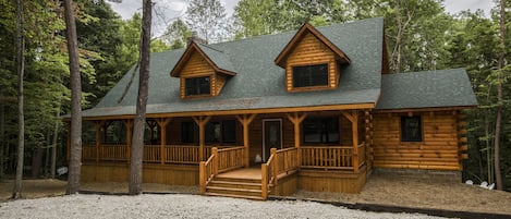 Front of cabin view from driveway