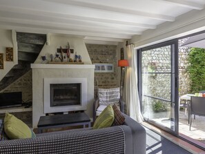 Eigentum, Möbel, Gebäude, Komfort, Holz, Bilderrahmen, Wohnzimmer, Interior Design, Fussboden