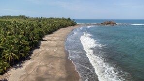 1 km of secluded beach plus 2 more private beaches on other side of large rock