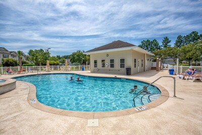 BEAUTIFULLY RENOVATED CONDO IN LEGENDS GOLF RESORT