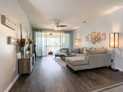 BEAUTIFULLY RENOVATED CONDO IN LEGENDS GOLF RESORT