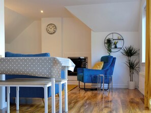 Bright and airy open plan living space | 3 Old Posting Stables, Gatehouse of Fleet, near Kirkcudbright
