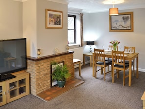 Stylish living and dining room | Kittiwake, Sheringham