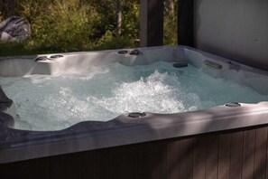 Bain à remous extérieur