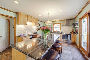 Kitchen | KitchenAid Mixer | Drip/Keurig Coffee Maker | Cooking Basics