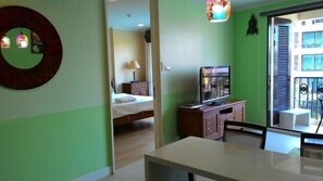 #805  Moroccan style 1 BR/pool view