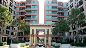 028 Marrakesh condo pool view