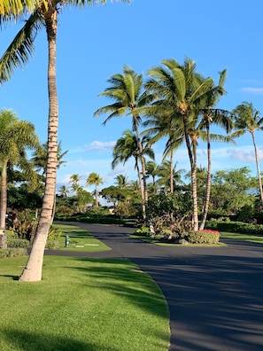 Entrance to Hali’i Kai