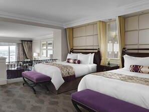 Venetian Luxury Queens