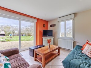 Eigentum, Möbel, Pflanze, Tabelle, Fenster, Komfort, Couch, Holz, Schatten, Interior Design
