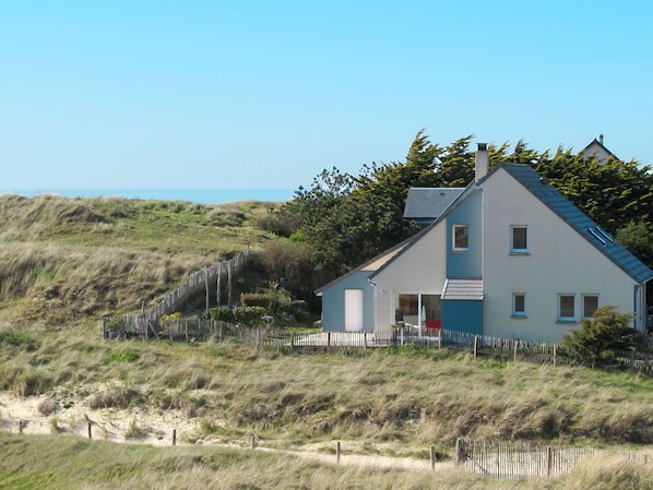 Propriété, Chalet, Maison, Côte, Toit, Herbe, Ferme, Rive, Zone Rurale