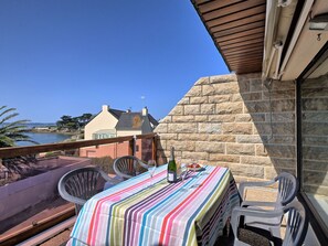 Ciel, Bâtiment, Meubles, Table, Chaise, Mobilier De Jardin, Bois, Maison, Ombre, Loisir
