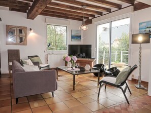 Möbel, Eigentum, Holz, Couch, Interior Design, Fussboden, Schatten, Flooring, Wohnzimmer, Hartholz