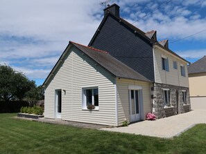 Maison, Domicile, Propriété, Chalet, Siding, Bâtiment, Zone Résidentielle, Toit, Immobilier, Ferme