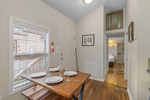 Algonquin cottage dining area 