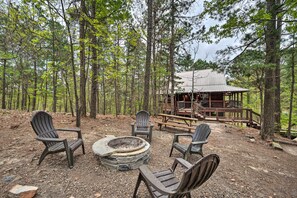 Broken Bow Vacation Rental Cabin | 3BR | 3BA | 1,669 Sq Ft | Steps Required