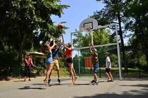 Sportplatz