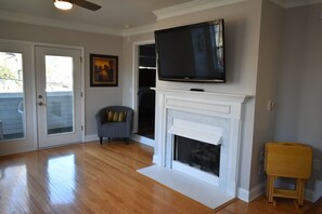 Living Room , 50" Smart Tv, gas fireplace