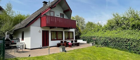 Außenansicht Terrasse Eingezäunte Bereich 