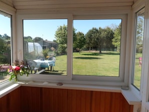 Eigentum, Fenster, Zimmer, Veranda, Gebäude, Haus, Schiebefenster, Tür, Zuhause, Schatten