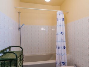 Eigentum, Dusche Stange, Badewanne, Duschkopf, Duschvorhang, Armatur, Badezimmer, Lila, Interior Design, Haus