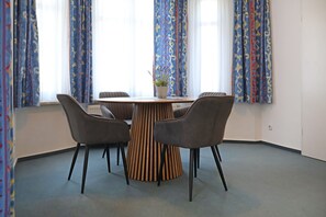 Schwarzer Bär Whg. Bär 03 - Blick auf den Essbereich
