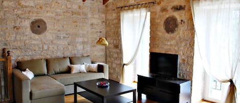 myPaxos Villa - Living Room