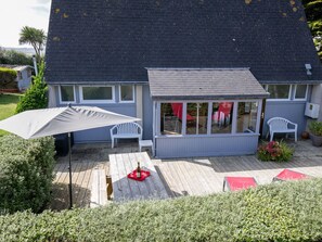 Plante, Propriété, Fenêtre, Bâtiment, Architecture, Lot Terre, Arbre, Maison, Chalet, Ombre