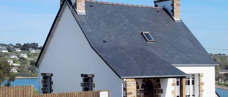 Sky, Building, Window, Wood, House, Cottage, Wall, Plant, Rural Area, Facade