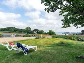 Cloud, Sky, Plant, Outdoor Furniture, Tree, Land Lot, Natural Landscape, Grass, Grassland, Leisure