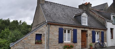 Character cottage carefully renovated to preserve character features