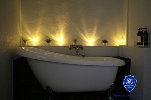 Bathtub