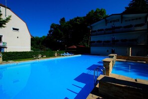 Utomhuspool