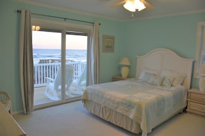 Master BDRM: king bed, ocean view, bathroom, walk-in closet, TV (Upper Level)