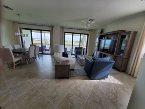Dining / Living Room