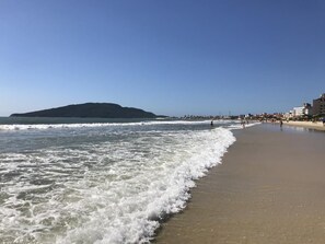 Vista a la playa o el mar