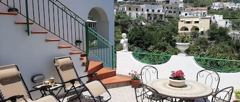 la nostra terrazza su amalfi e ravello/our terrace overlooking amalfi & ravello