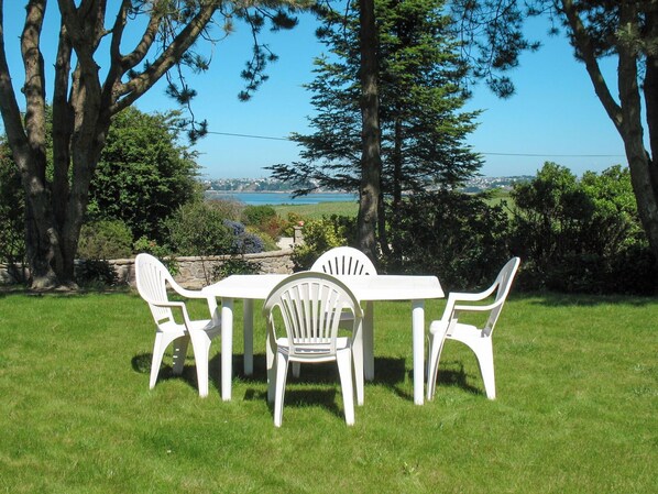 Table, Plant, Furniture, Property, Sky, Chair, Outdoor Table, Natural Landscape, Outdoor Furniture, Tree