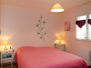 Chambre, Lit, Pièce, Rose, Mur, Meubles, Propriété, Drap De Lit, Design Intérieur, Cadre De Lit