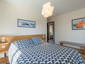 Furniture, Interior Design, Wood, Bedroom, Bed, Floor, Flooring, Textile, Ceiling, Bed Sheet