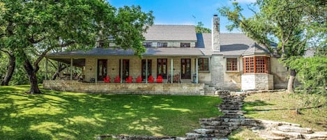 Our recent guest Cadien shared this after her stay: "This architectural ranch house is really cool, and the property and surroundings are gorgeous. So fun to see deer, birds, ducks, etc., while you drink your morning coffee."