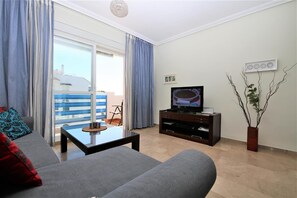 Spacious lounge area with Wifi and international television