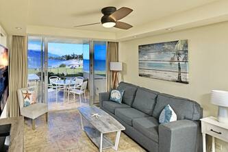 PRESTINE*CHIC*Beachy & Fully Remodeled & Oceanfront