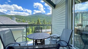 Private Balcony w/ Mountain Views and BBQ