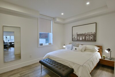 103, 1 Bedroom - Downtown Collingwood, Luxury Boutique Hotel.