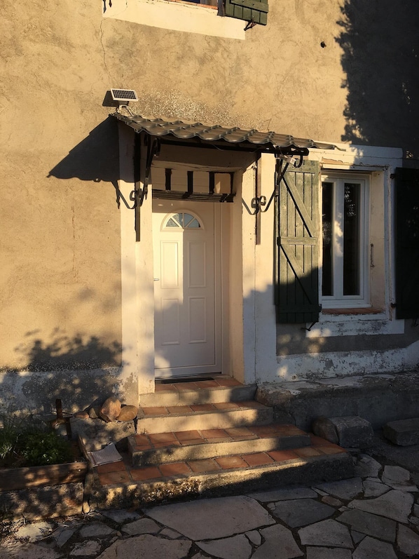 La Vieille Maison Entrance