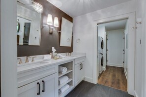 Bath/Laundry