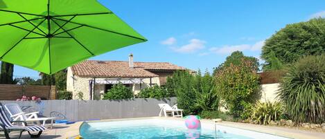 Water, Plant, Property, Building, Swimming Pool, Green, Sky, Azure, Shade, Umbrella