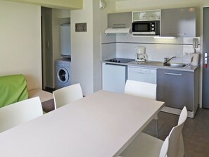 Camera, Proprietà, Controsoffitto, Mobilia, Costruzione, Interior Design, Cucina, Pavimento, Immobiliare, Architettura